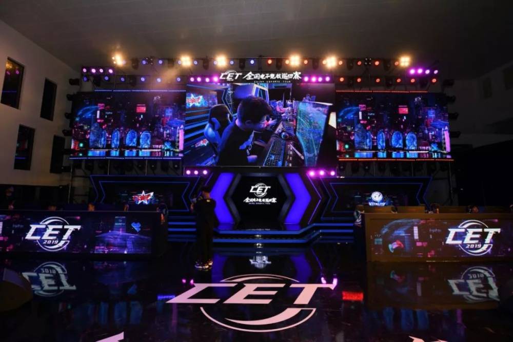 场上再度发 场上再度发